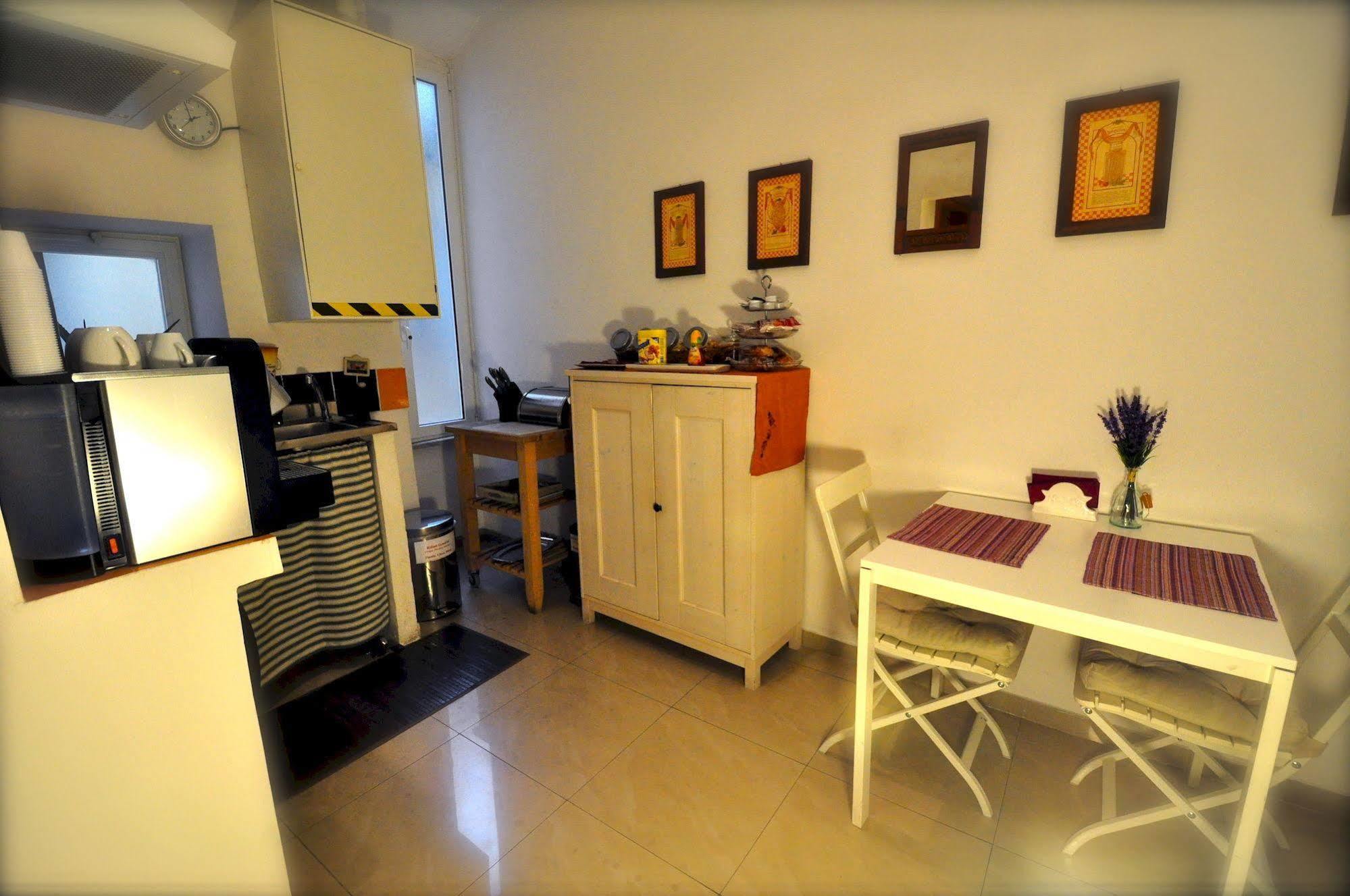 Babuino 127 Roma